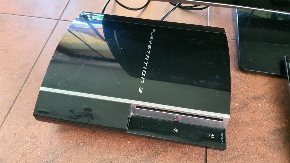 TV sharp aquos 52"z playstation 3 sprawne zestaw to co na zdjęciach