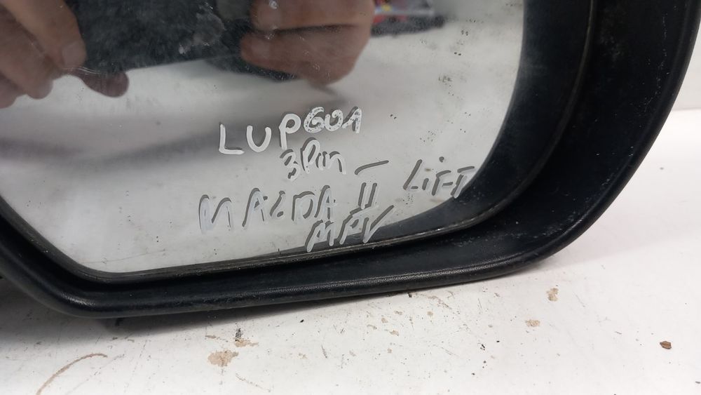 Mazda Tribute Ford Escape 2001-2004  Lusterko Prawe 3Pin