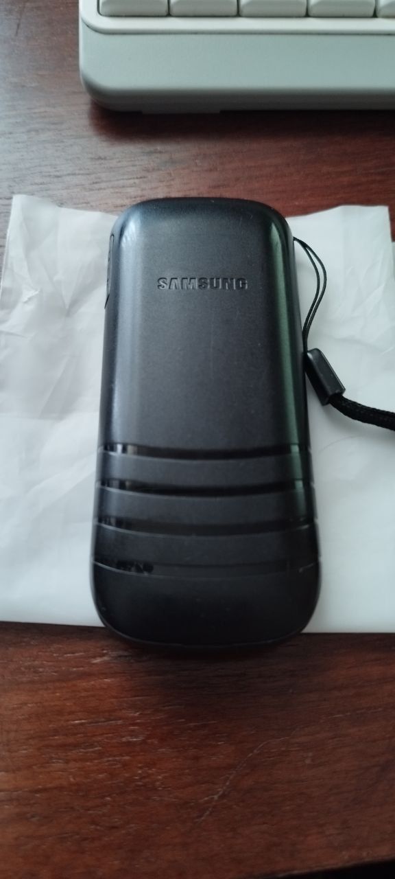 Кнопочні телефони Самсунг Е1202 дуос, Samsung E1202 duos