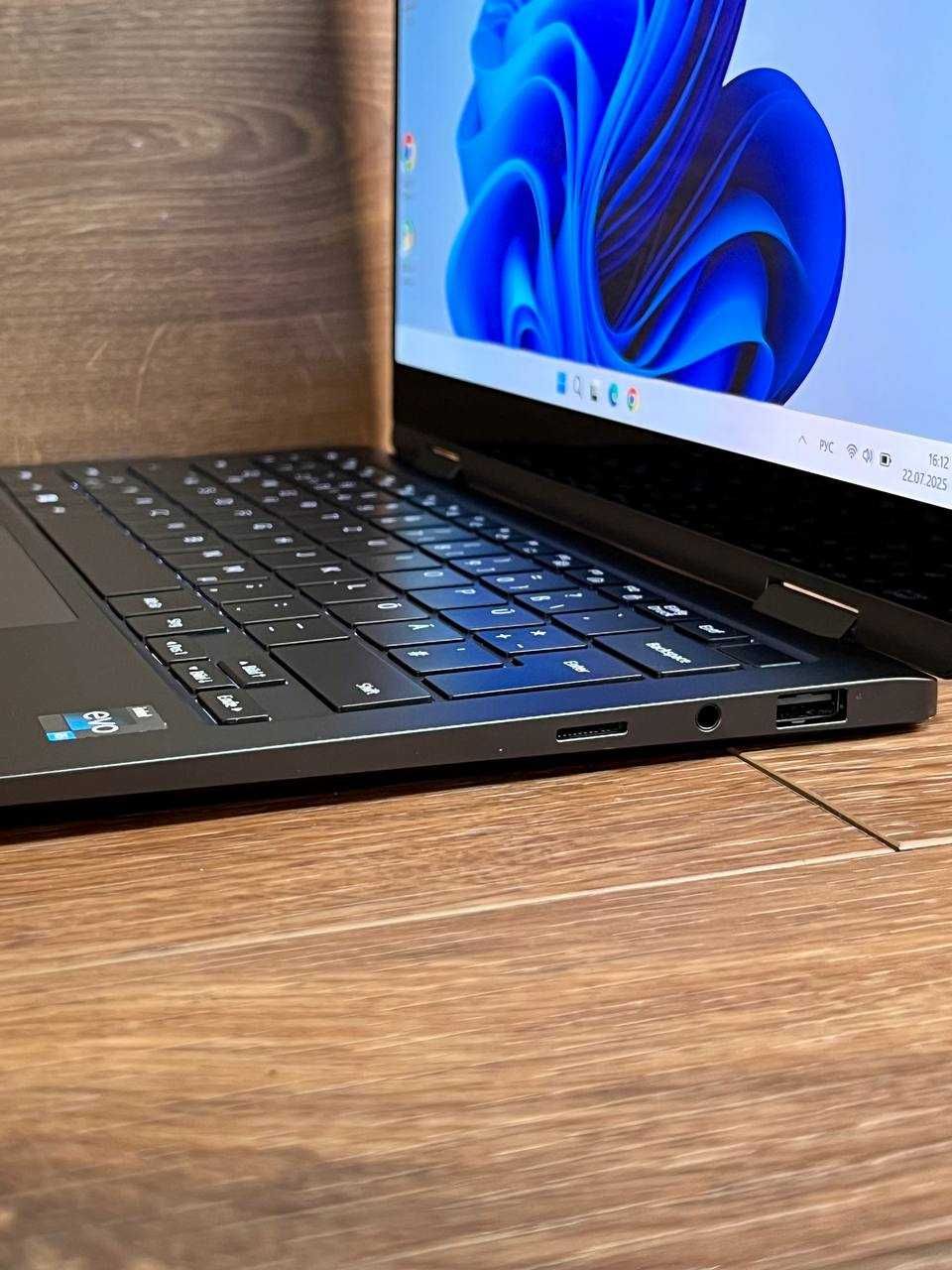 Samsung Galaxy Book 3 360\AMOLED\i5-1340P\DDR4-8Gb\NVMe SSD-256Gb