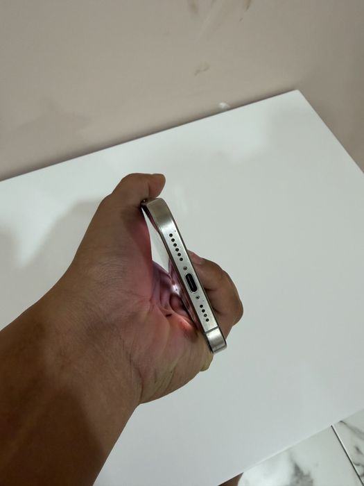 Iphone 15 pro max titanio