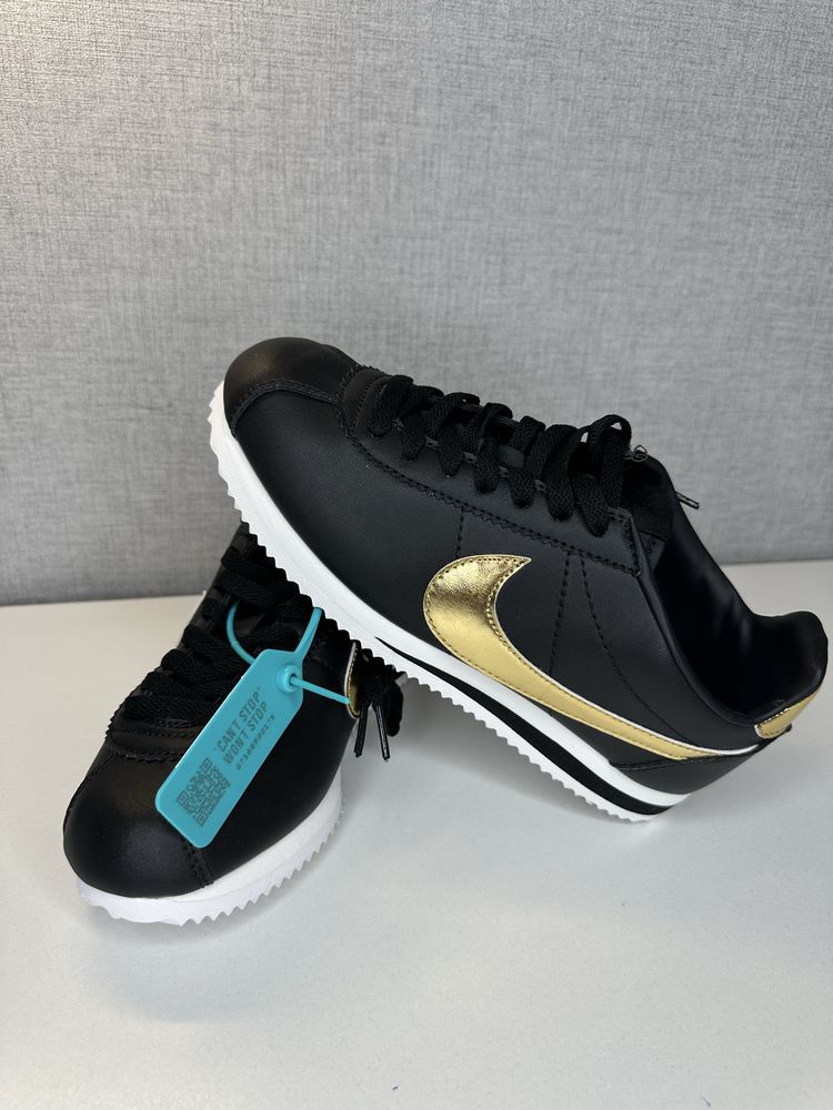 Nike Cortez black