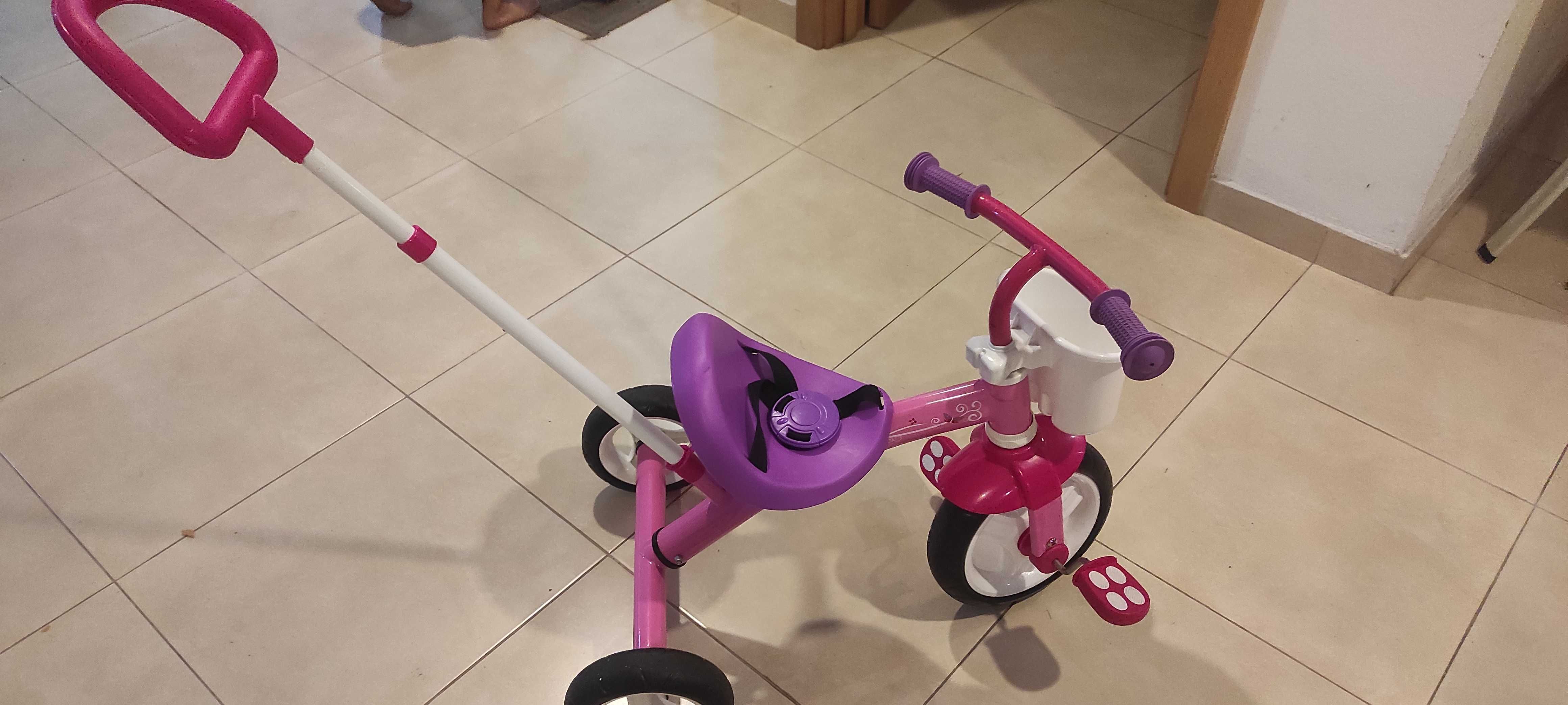 Triciclo Chicco crianca