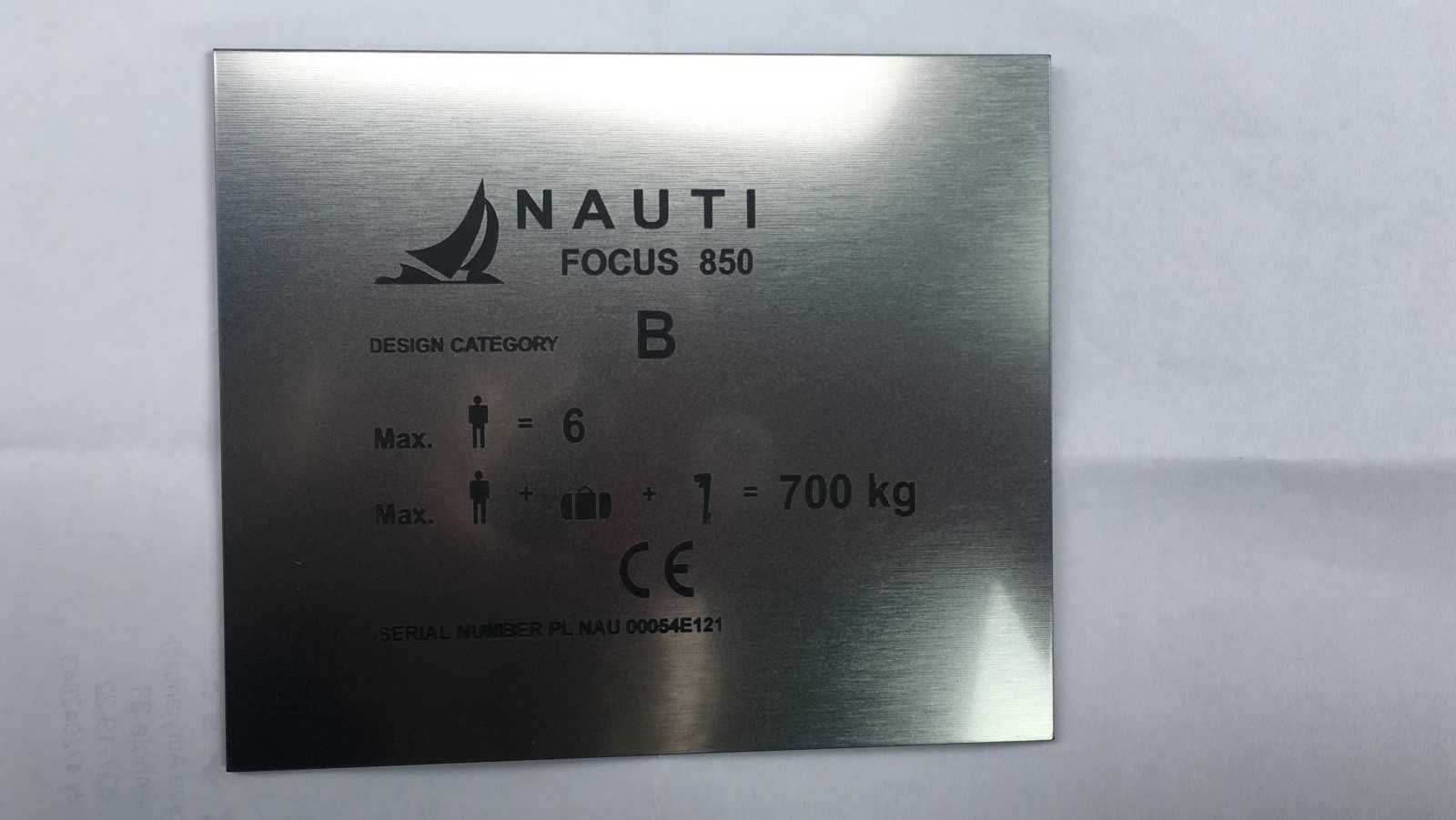 Jacht Focus 850 jak nowy z vat