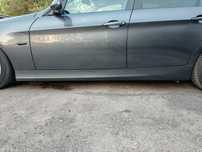 Listwy progowe BMW E90 e91 lewy i prawy w kolorze A22/7 Sparkling Grap
