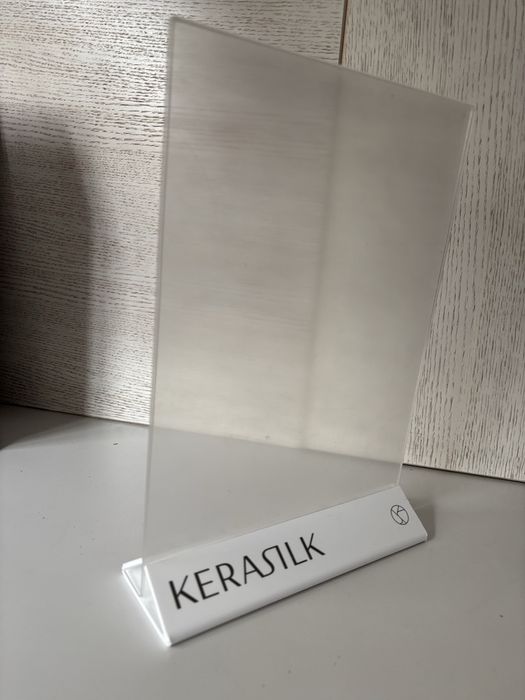 Display reklamowy sprzedażowy Nowy A4 plexi pleksi z Logo Kerasilk