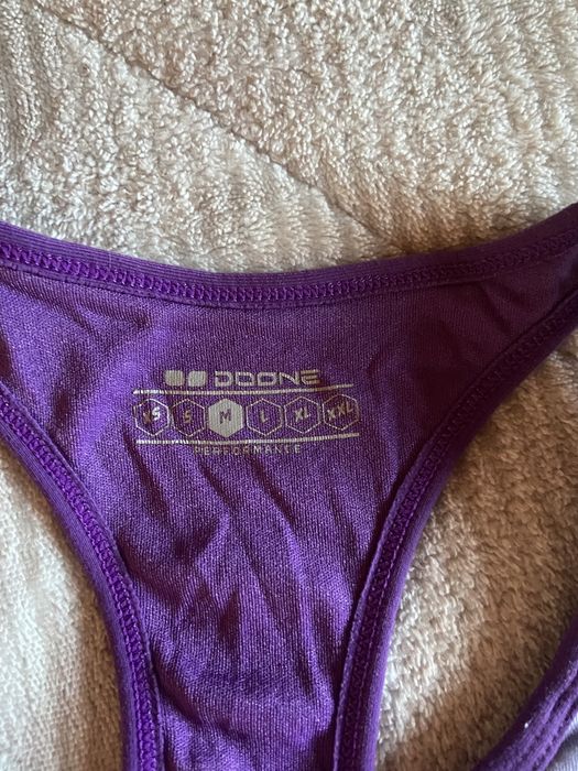 Top de desporto feminino