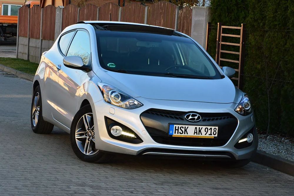 Hyundai I30 COUPE ** 1,6 CRDI ** PANORAMA ** SKÓRA ** Xenon ** z DE!