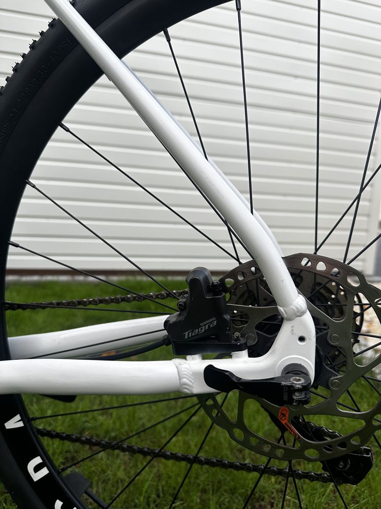 Serious Gravix comp gravel trek specialized cube scott