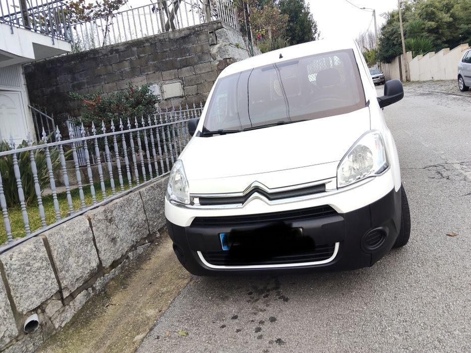 Citroën Berlingo de 2013  muito impecável revisão feita..1.6 HDI 90 cv