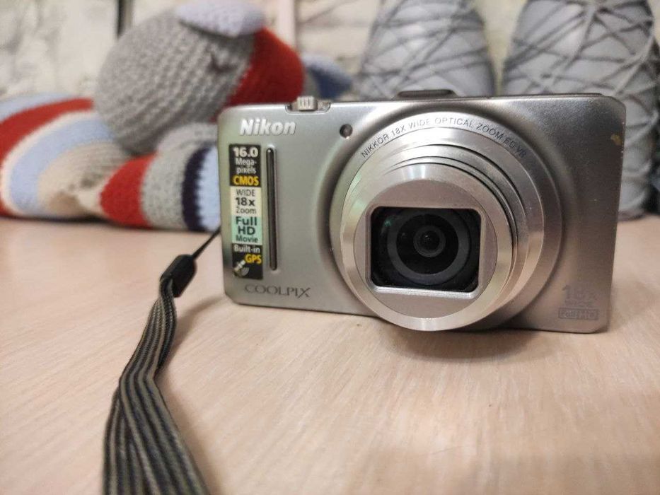 Nikon Coolpix s9300 GPS 16 Mega-pixels 18x Zoom