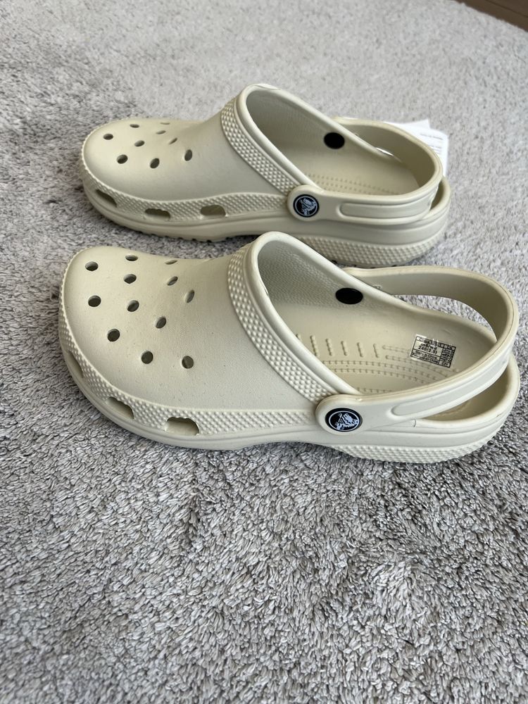 Крокси Crocs M6 W8 24,0 см жіночі шльопанці бежеві 38 р
