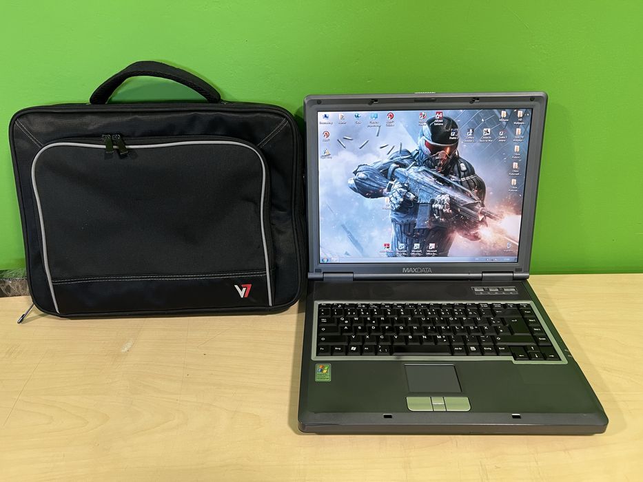 Ноутбук Asus Max Data + сумка і Web камера в подарунок