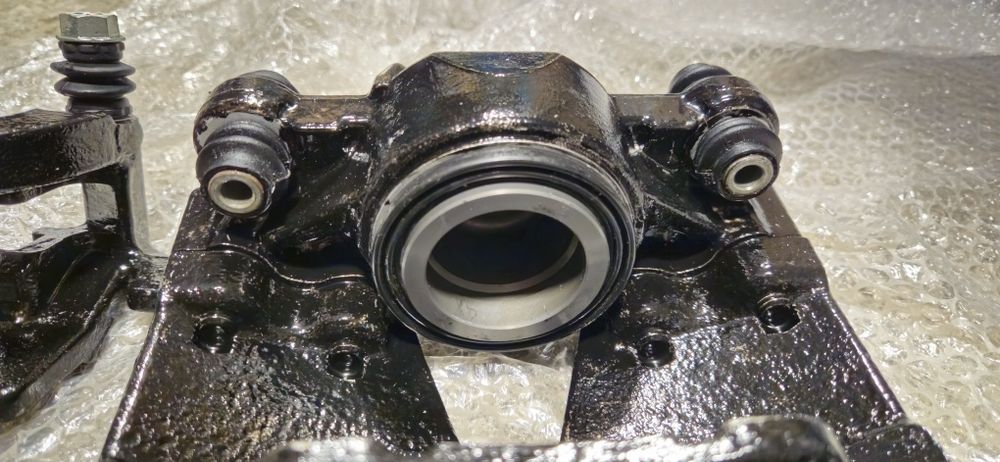 Zaciski audi A4 B8 przód+tył z jarzmami 320mm 2.0 TFSI