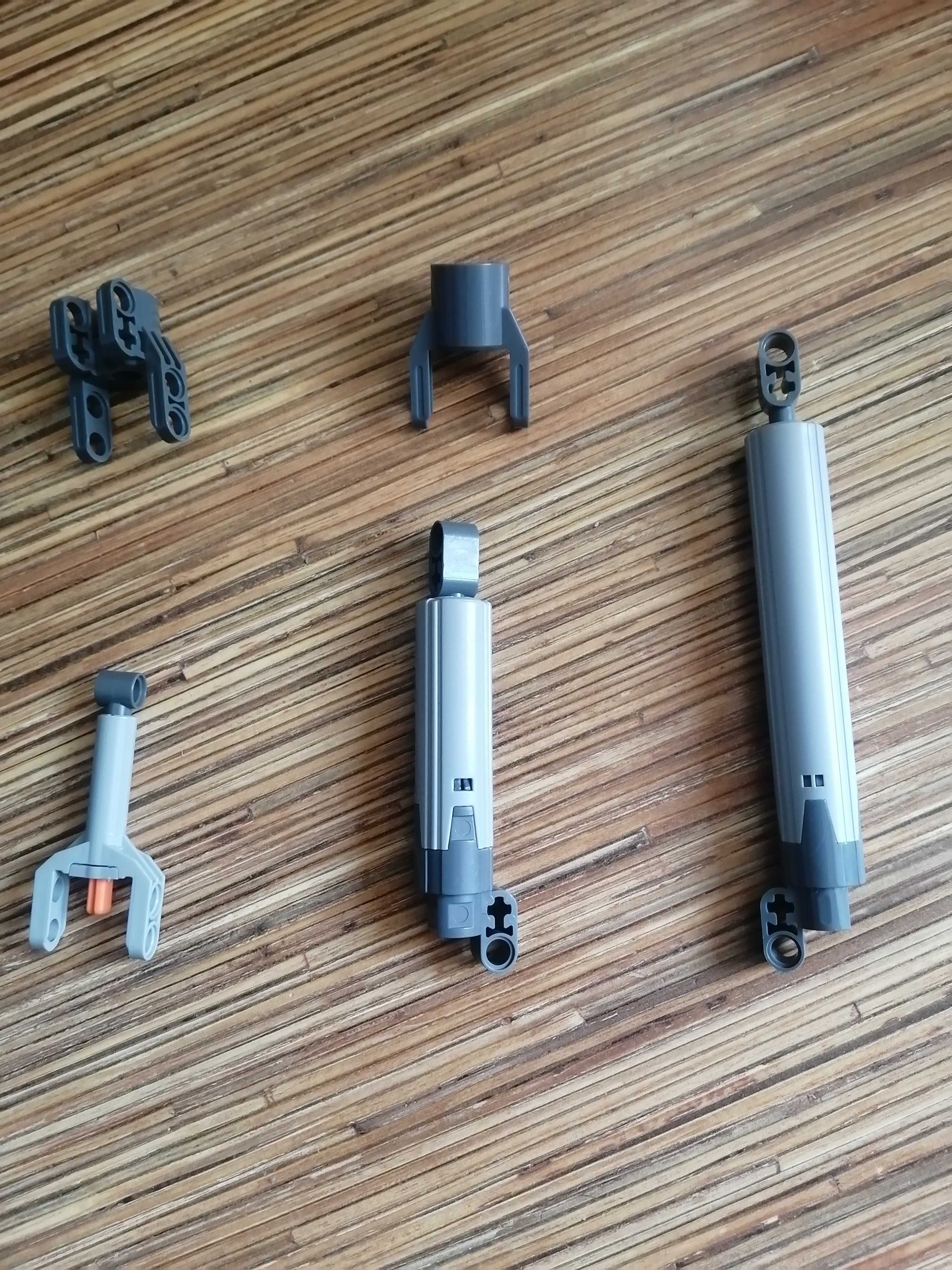 Деталі Lego technic поштучно.  Амортизатори  CaDA. Актуатори.