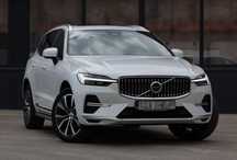 Volvo XC 60 T6 recharge Harman Kardon wełniana tapicerka panorama kamera 360 FV23