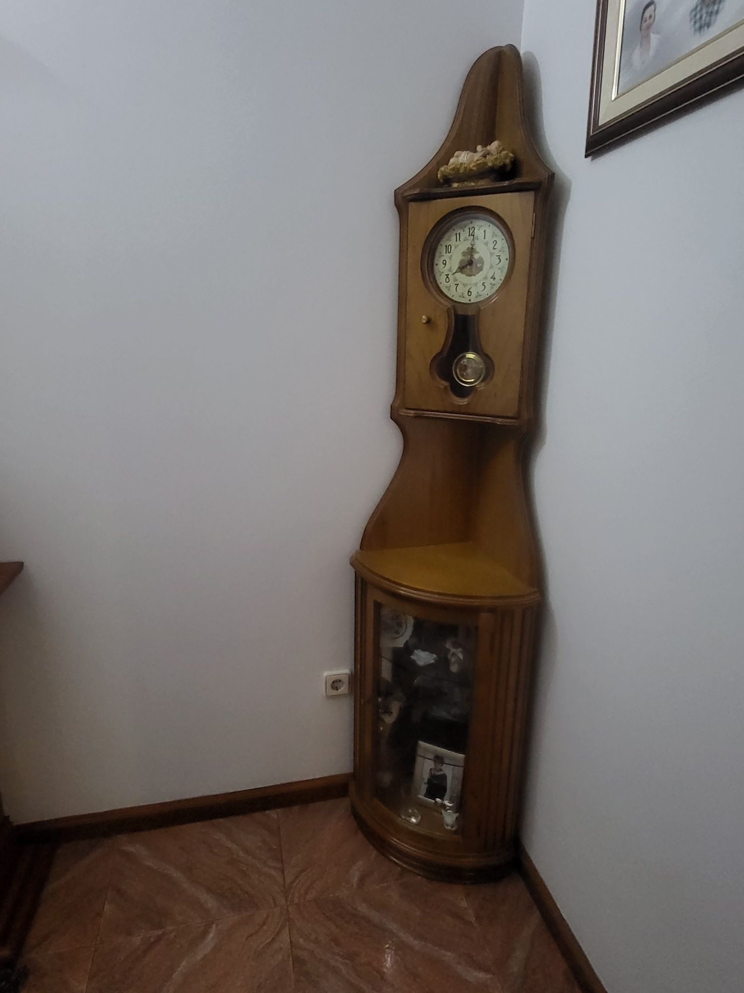 Movel  de canto .