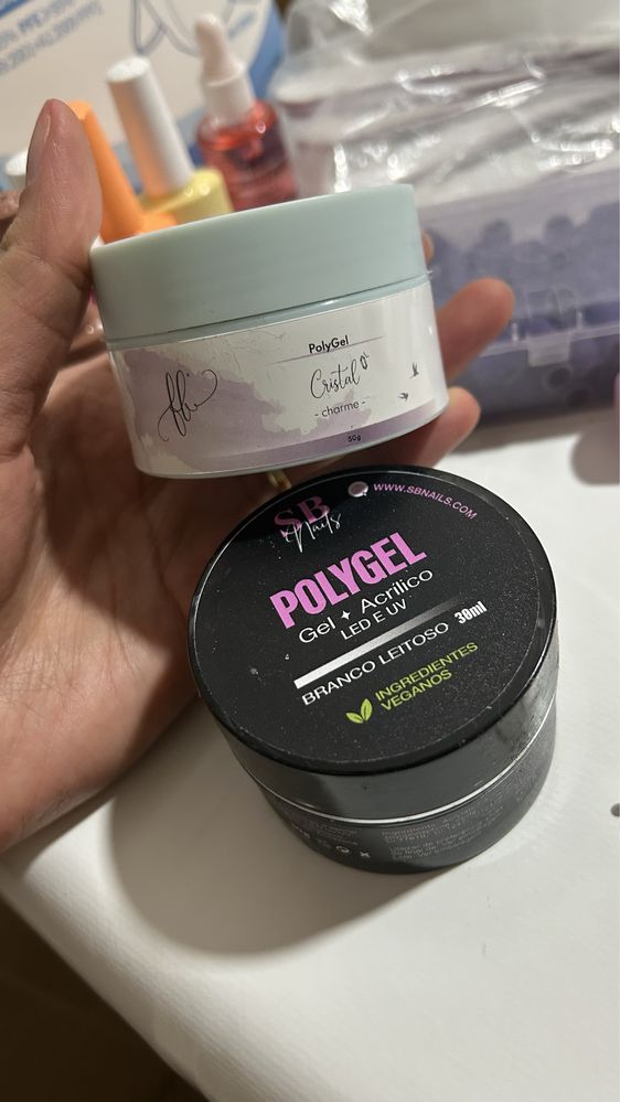 Kit de manicure verniz e gel