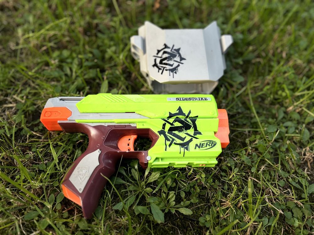 Pistolet NERF Zombie Sidestrike