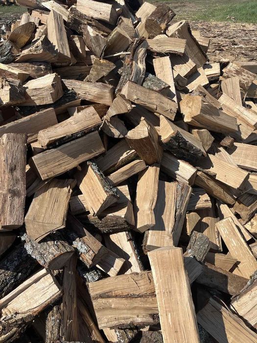 Продаж дров з доставкою