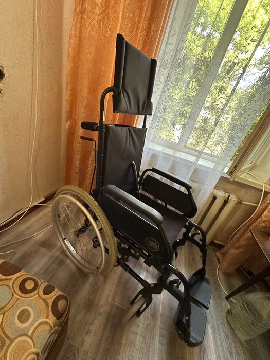 Инвалидная коляска