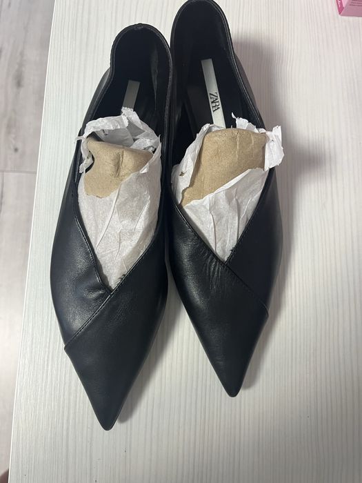 Нові шкіряні мюллі Zara
