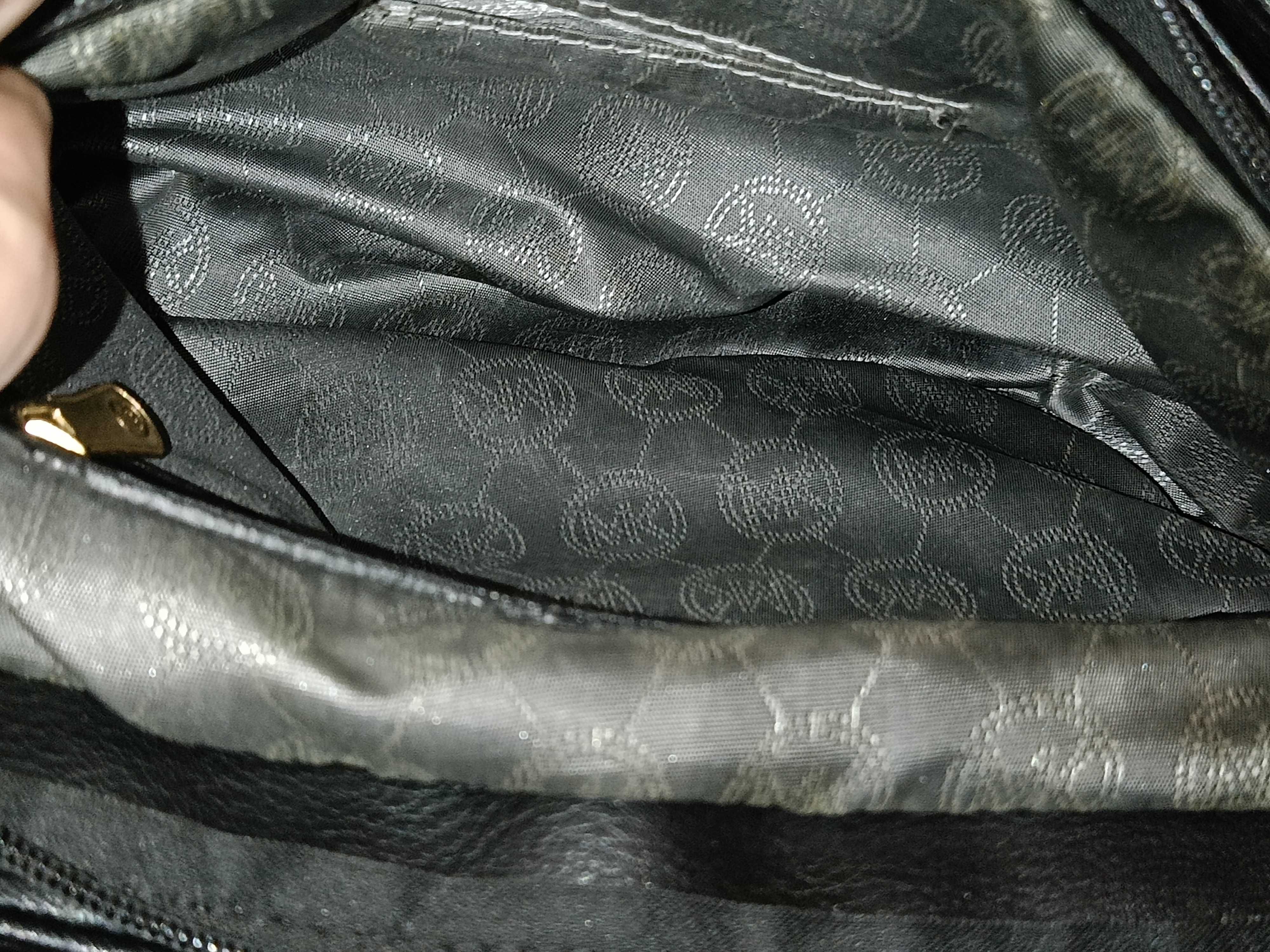 Skórzana torba z frędzlami czarna