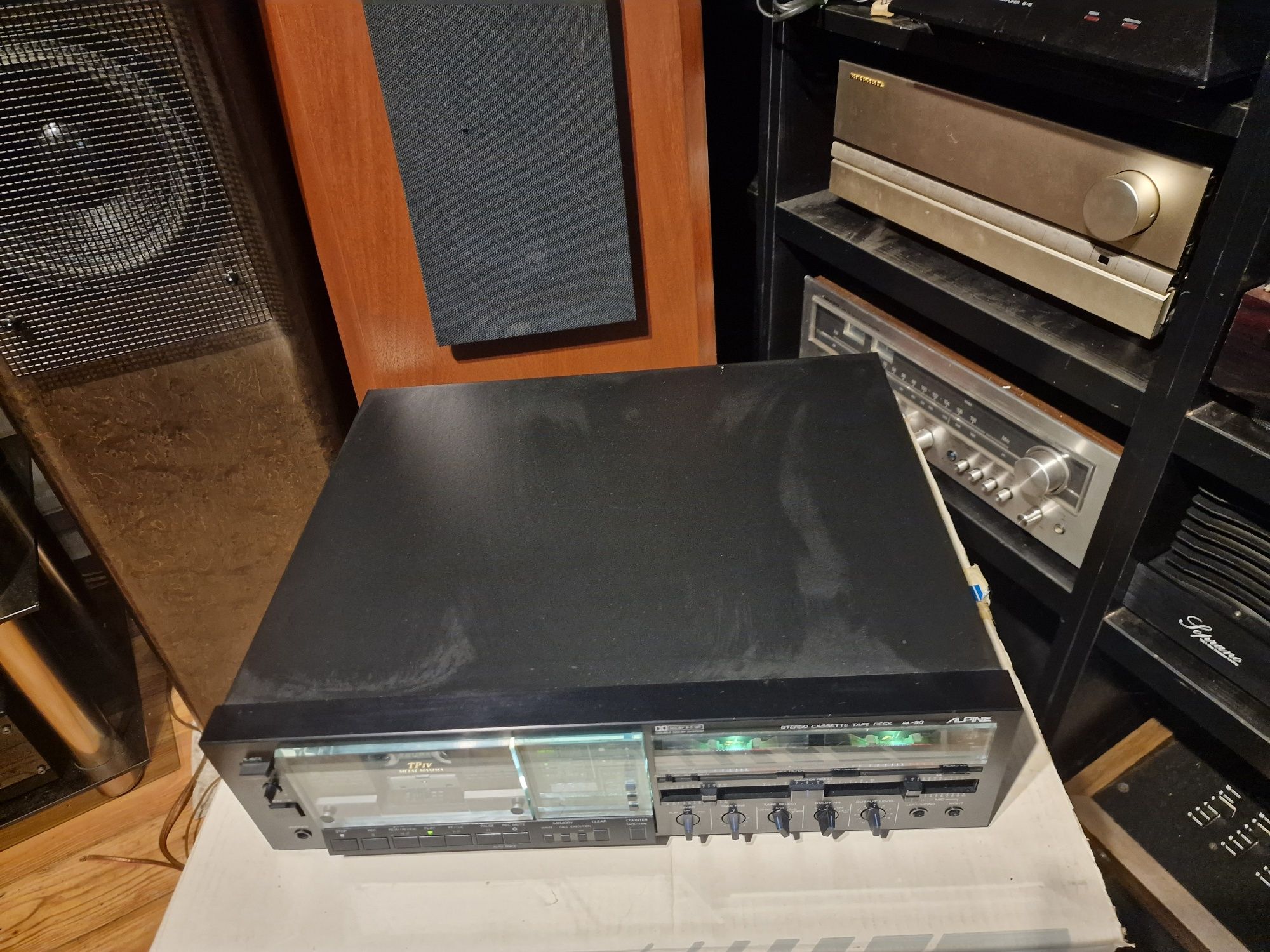 Alpine AL90 vs luxman k05
