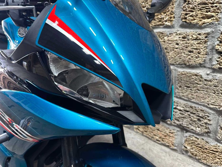 Yamaha R-25 з Японіі