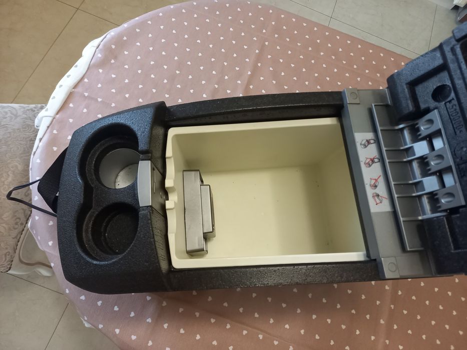 Холодильник автомобільний.