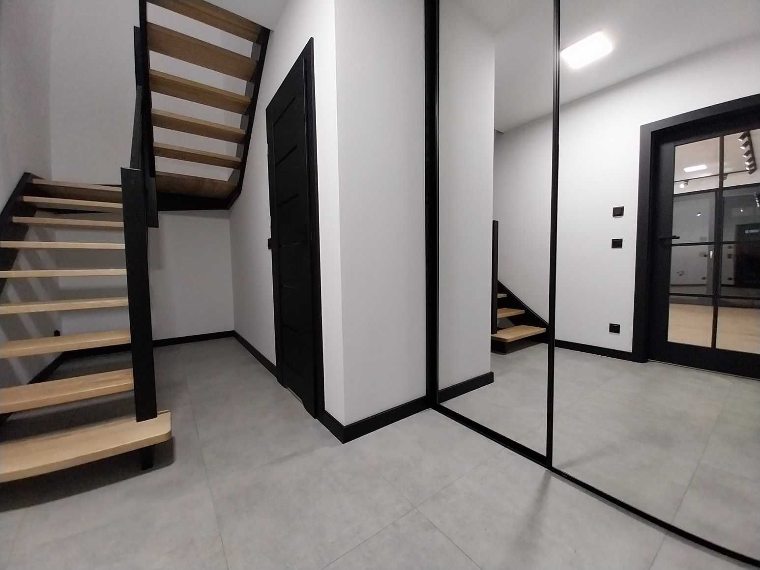 Nowy dom na wzgórzu blisko miasta z prywatnym SPA pod klucz