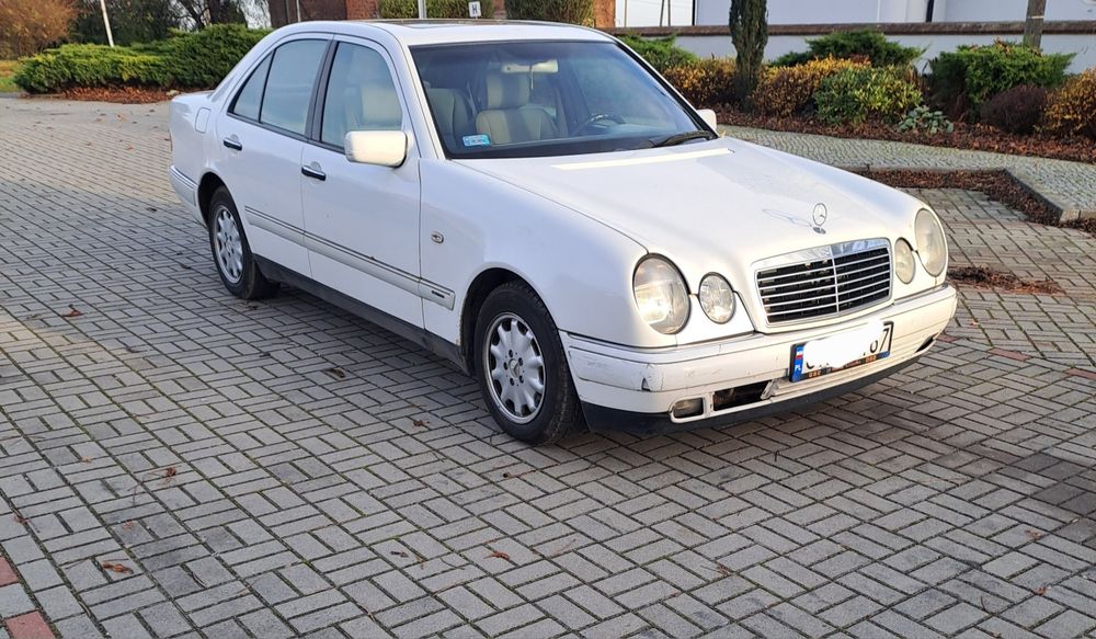 Mercedes Benz E220 W210 2.2 Diesel Automat