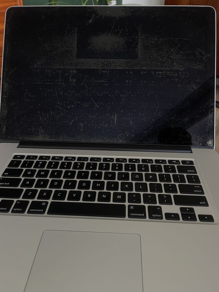 MacBook Pro 15,4” Intel Core i7