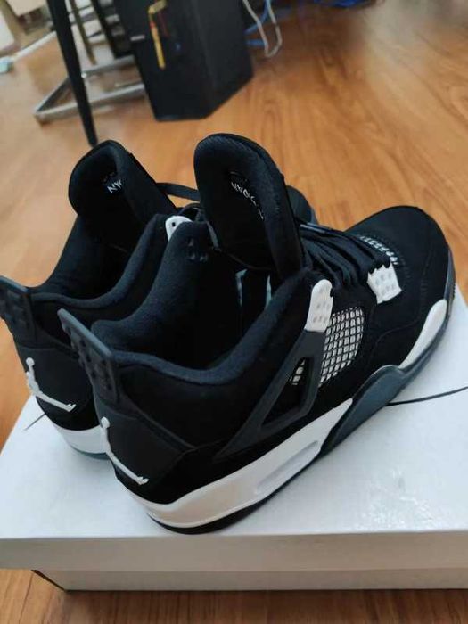 Jordan 4 Retro White Thunder R.38