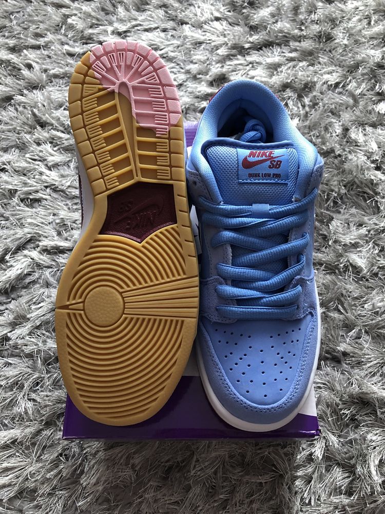 (38) Nike SB Dunk Low Valour Blue Team Maroon