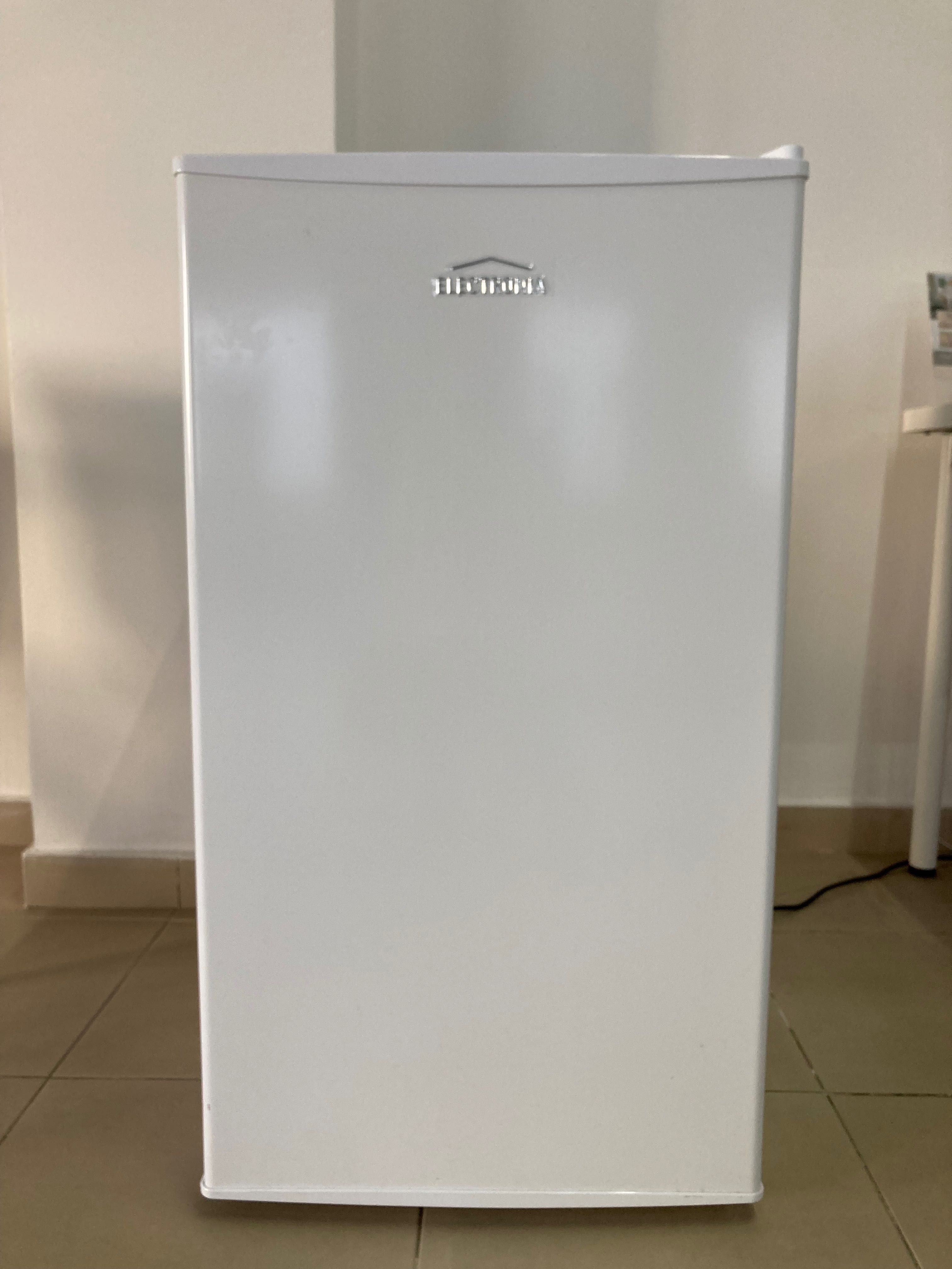 Frigorífico Electrónica HS 121 LN II