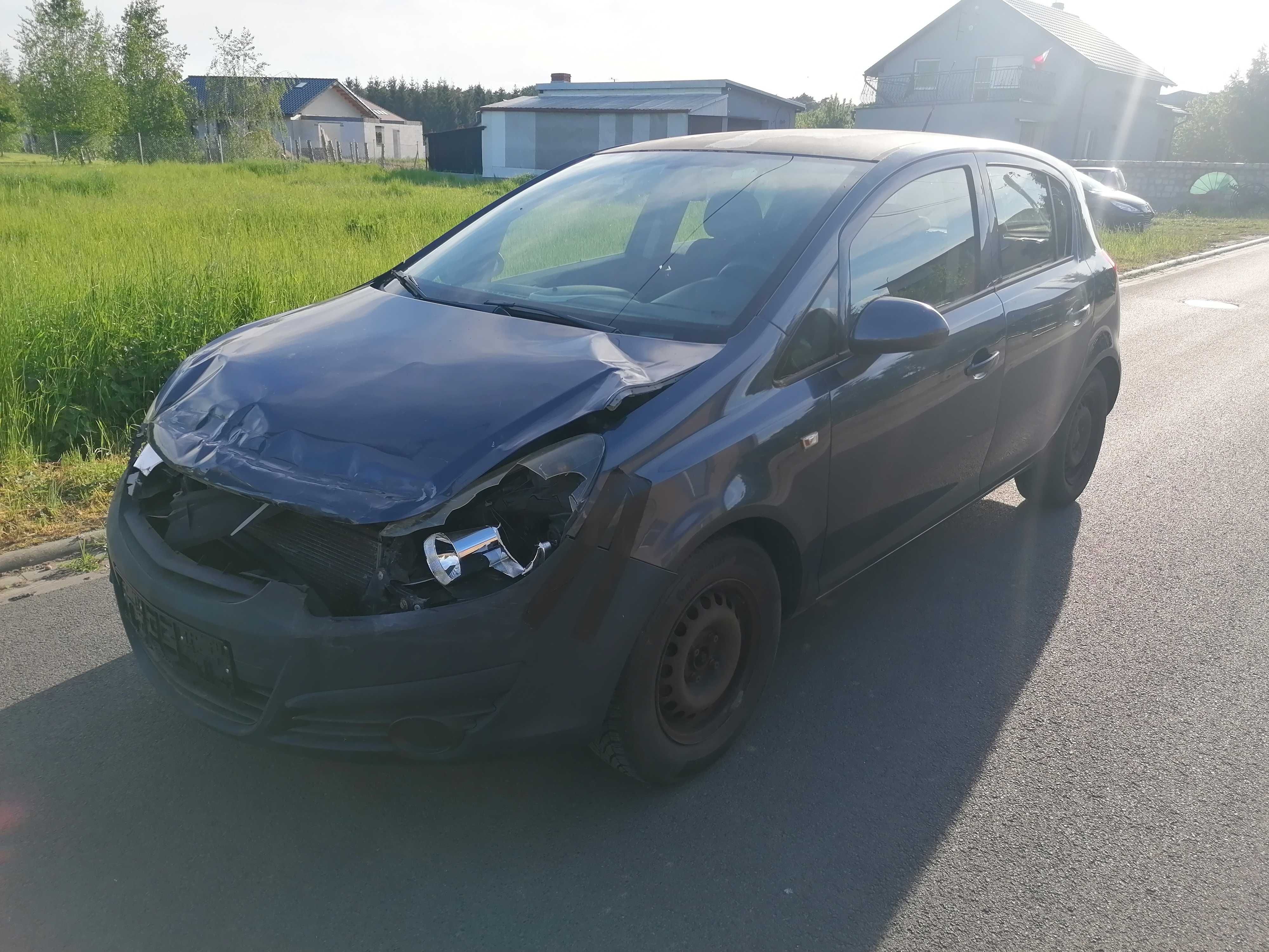 OPEL CORSA D 1.2 benzyna klima sprowadzona z Niemiec uszkodzona