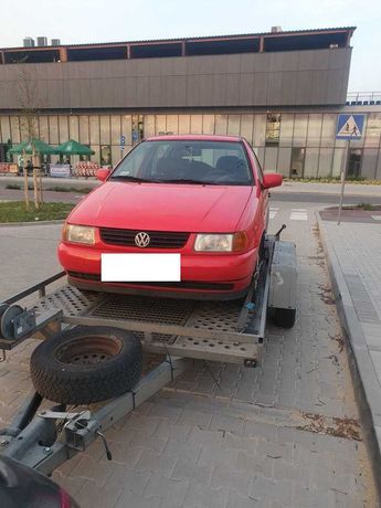 Volkswagen Polo kolor czerwony 5drzwi 1.4 benzyna na części