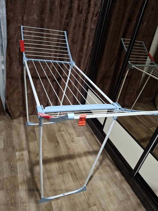 Продам сушку для одягу. Нова