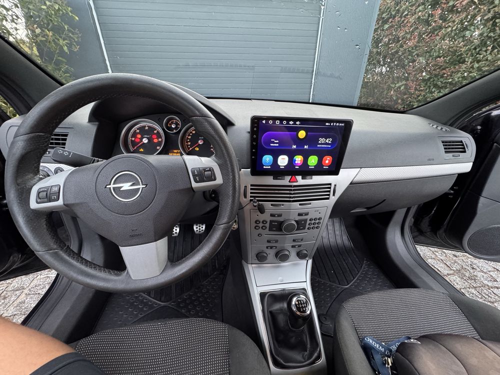 Opel Astra GTC 1.9
