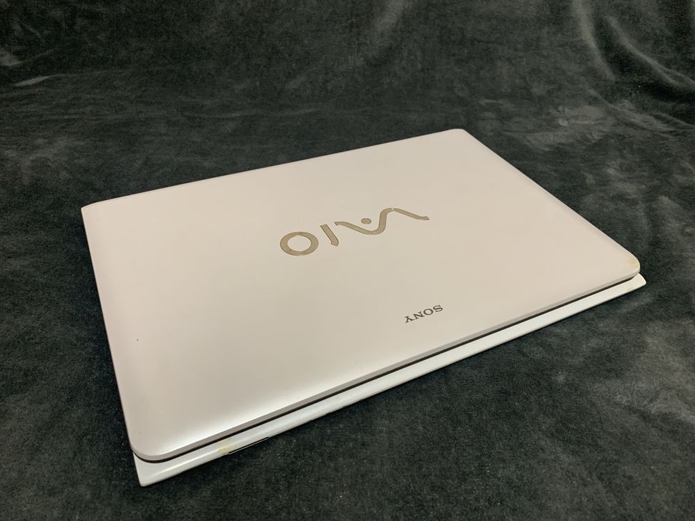 Ноутбук 17" SONY VAIO SVE171G11V