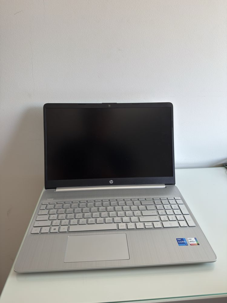 HP 15s-fq5030np c/ oferta de Rato HP