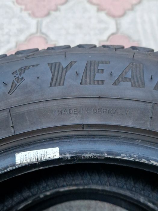 Шини зимові 225 65 R17 Goodyear ultragrip Ice arctic suv.4x4