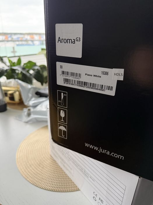 Jura E8 (EA) Piano White 2020 stan bdb