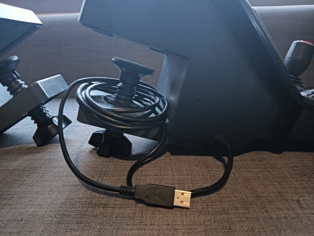 Kierownica Logitech G Saitek z Pedałami i Panlem Bocznym