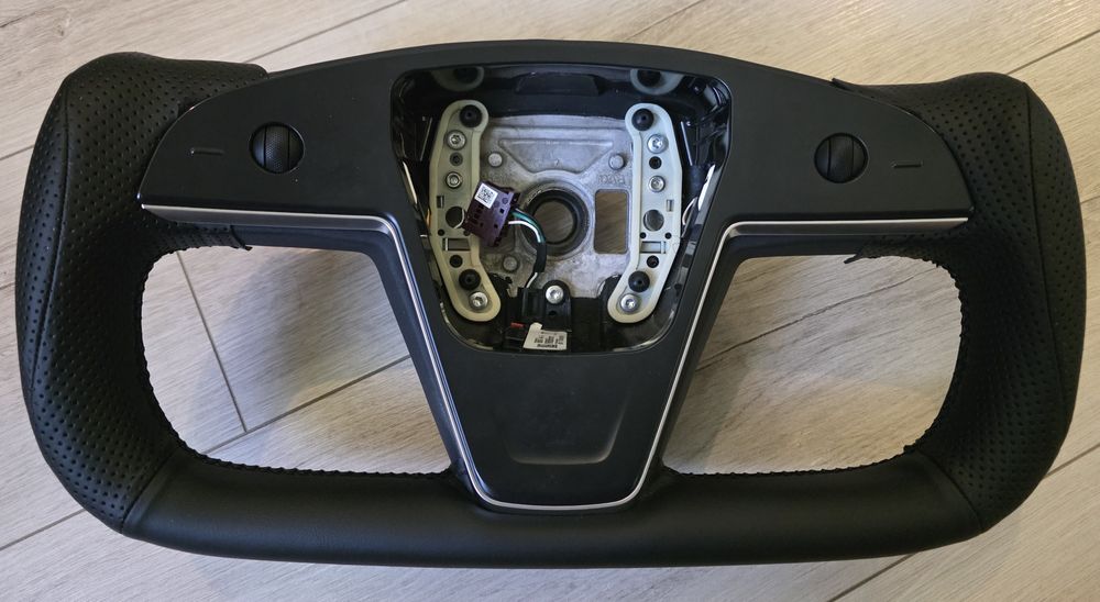 руль штурвал Tesla plaid model S model X yoke v1