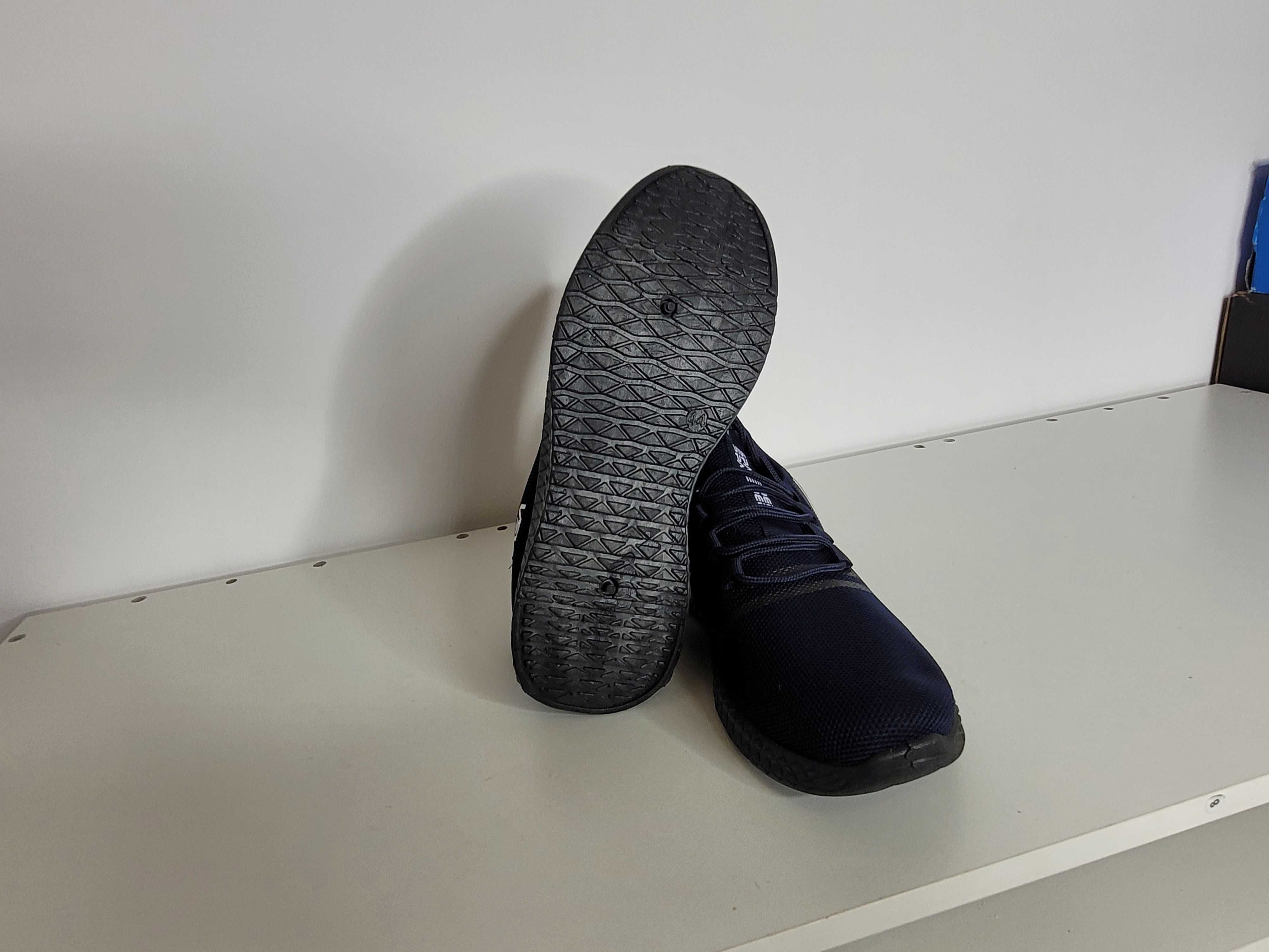 Buty Sneakersy beyond NASA 41