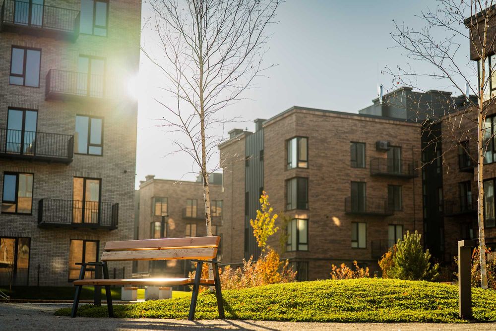 2к квартира з кухнею-студіо