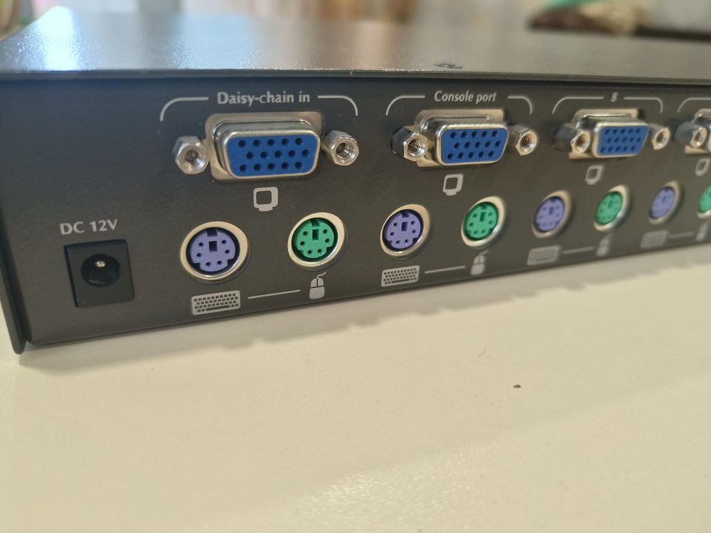 APC Planet D-Link KVM переключатель