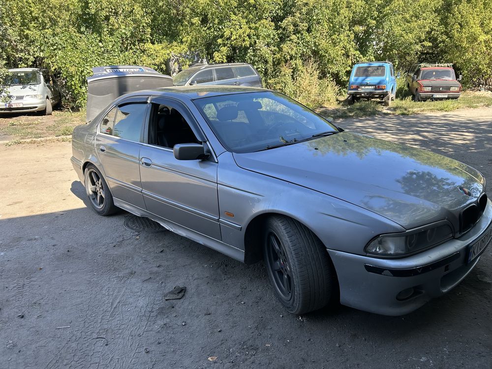 Продам свою BMW e39 в хорошому стані